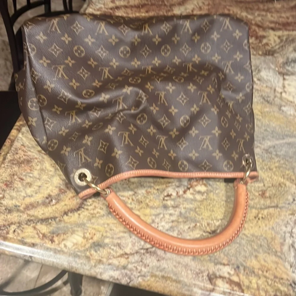 Authentic 🌺LOUIS VUITTON Artsy MM Monogram LV Hobo Shoulder bag - Picture 3 of 9